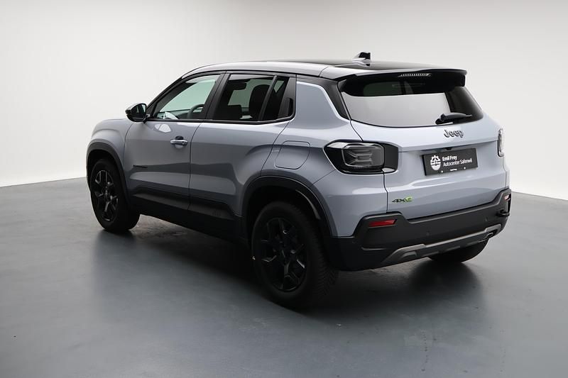 Neu Jeep Avenger Overland 136 PS (100 kW) 2025 Grau SUV