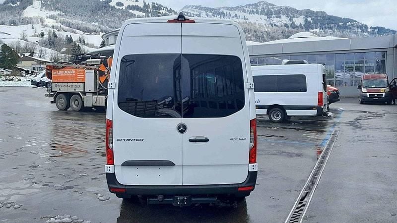 Gebraucht Mercedes Sprinter 170 PS (125 kW) 2025 Van