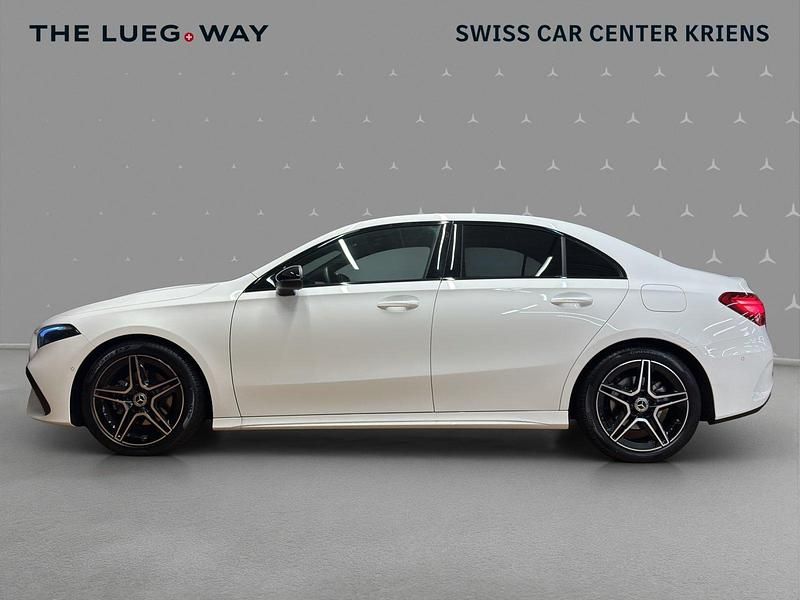 Gebraucht Mercedes A200 AMG 163 PS (119 kW) 2024 Weiss Limousine
