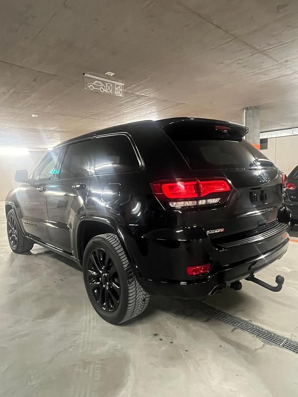 Gebraucht Jeep Grand Cherokee Night Eagle 250 PS (183 kW) 2017 SUV