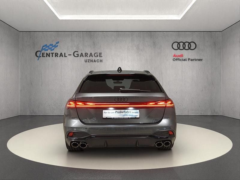 Neu Audi S5 Ambiente 368 PS (270 kW) 2025 Grau Kombi