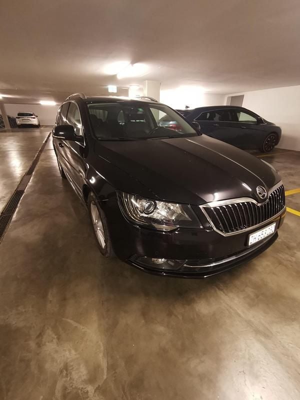 Gebraucht 2015 Skoda Superb Business Line Kombi | CHF 18’000 (Etwas zu teuer) - Bild 1/4