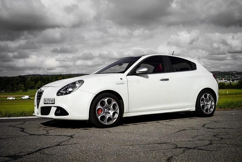 Gebraucht 2010 Alfa Romeo Giulietta Quadrifoglio Verde Limousine | CHF 9’800 - Bild 1/4