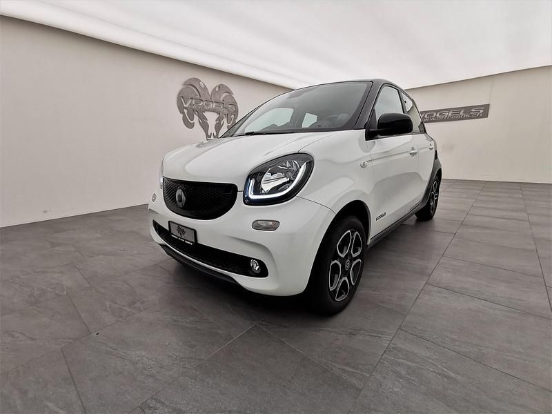 Gebraucht Smart ForFour Passion 71 PS (52 kW) 2015 Weiss Kleinwagen
