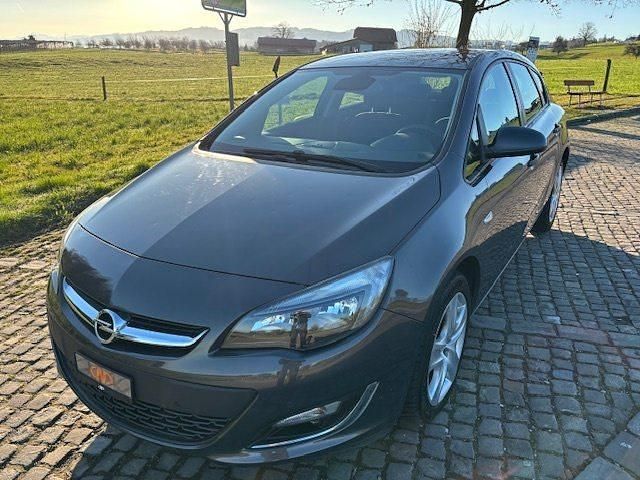 Gebraucht Opel Astra S 140 PS (102 kW) 2015 Limousine