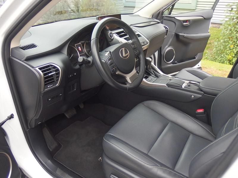 Gebraucht Lexus NX300h E-FOUR 197 PS (144 kW) 2018 SUV