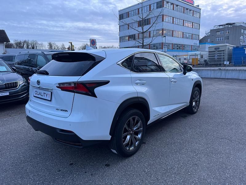 Gebraucht Lexus NX300h E-FOUR 197 PS (144 kW) 2016 SUV