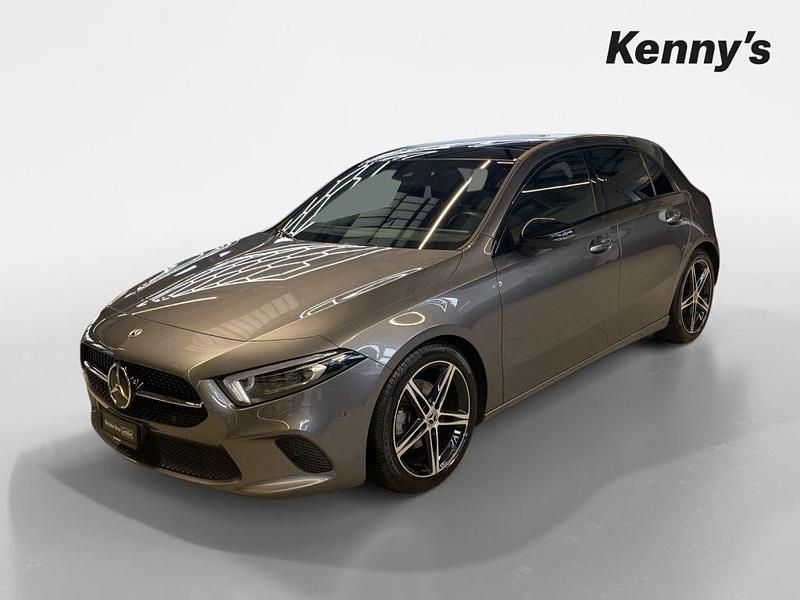 Gebraucht Mercedes A180 Progressive 136 PS (100 kW) 2021 Grau Limousine