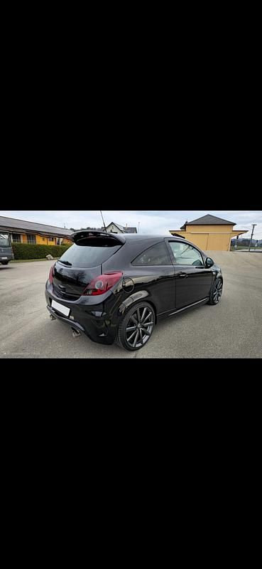 Gebraucht Opel Corsa Edition 211 PS (155 kW) 2013 Kleinwagen