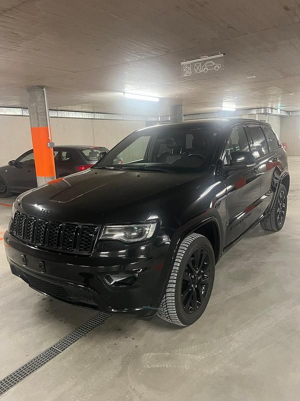 Gebraucht Jeep Grand Cherokee Night Eagle 250 PS (183 kW) 2017 SUV