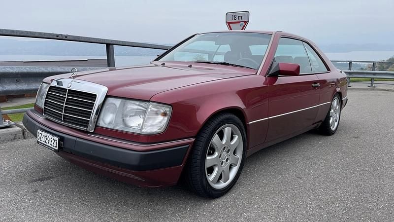 Gebraucht Mercedes 230 132 PS (97 kW) 1990