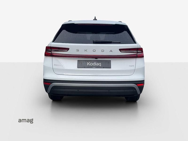 Neu Skoda Kodiaq Dynamic 204 PS (150 kW) 2026 Moon weiss, metallic SUV