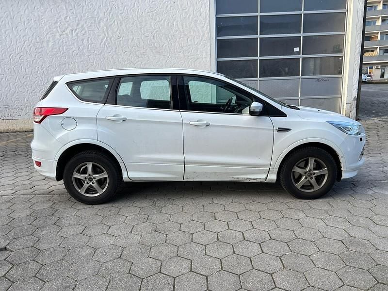 Gebraucht Ford Kuga 180 PS (132 kW) 2015
