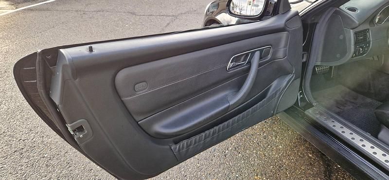 Gebraucht Mercedes SLK230 193 PS (141 kW) 1997 Schwarz Cabrio