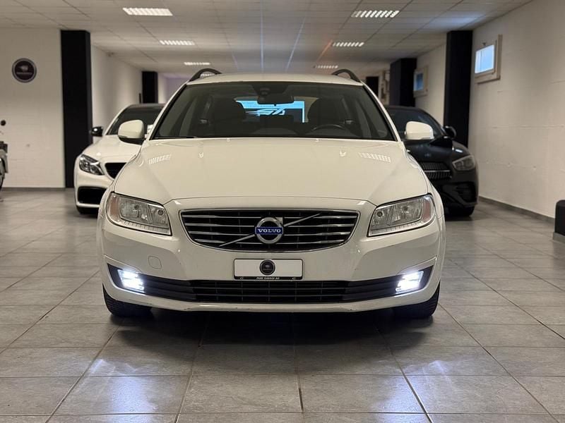 Gebraucht Volvo V70 Kinetic 181 PS (133 kW) 2015 Kombi