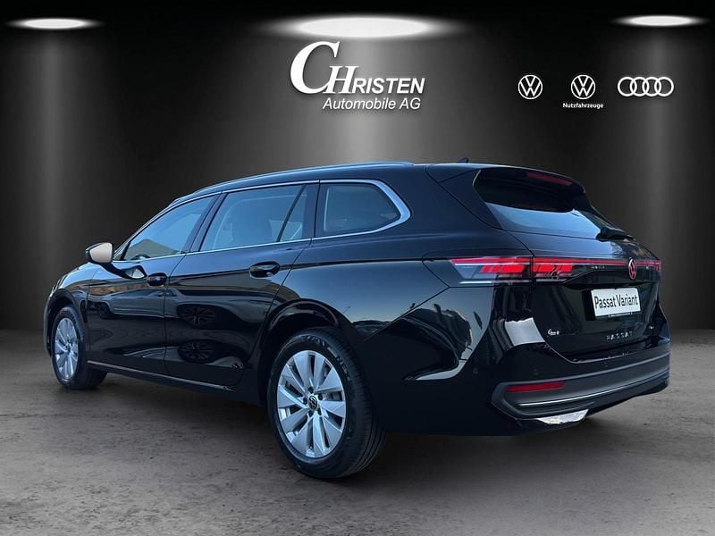 Neu VW Passat Business 192 PS (141 kW) 2026 Schwarz Kombi