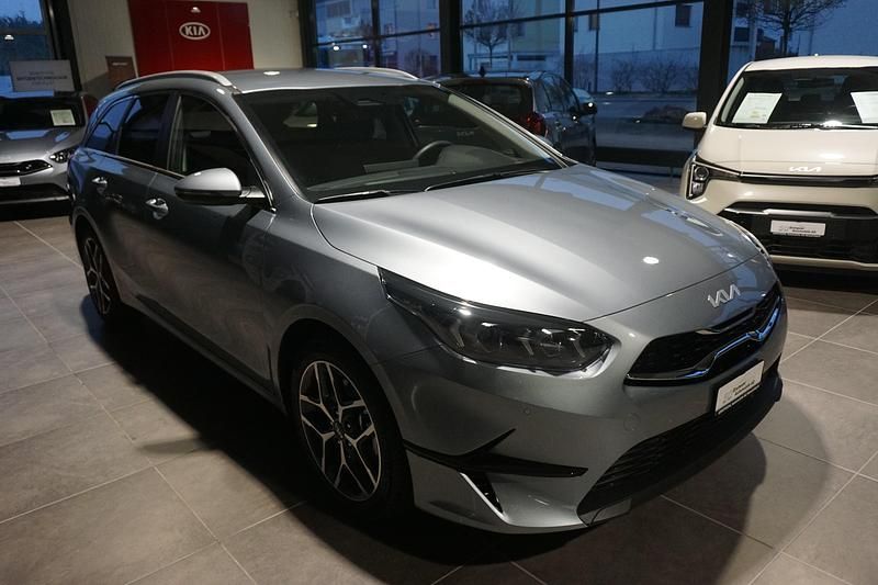 Gebraucht Kia Ceed Sportswagon 140 PS (102 kW) 2025 Kombi