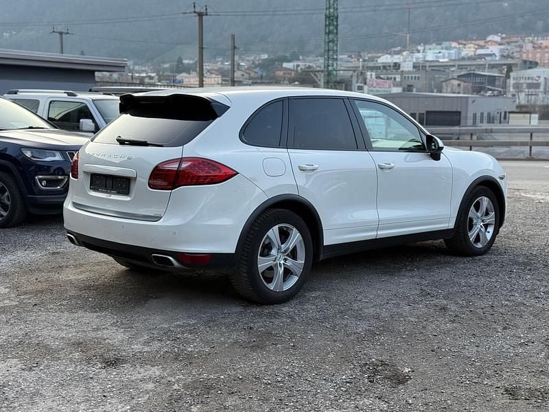 Gebraucht Porsche Cayenne 240 PS (176 kW) 2010 SUV