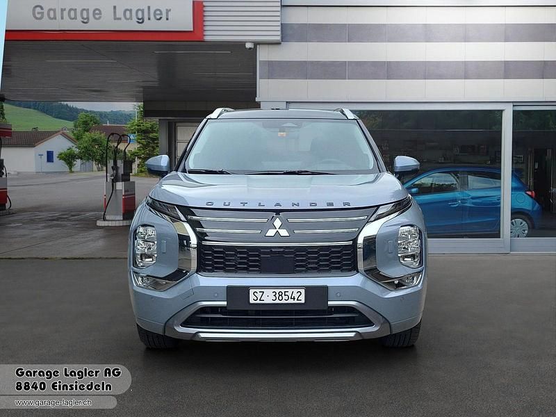 Gebraucht Mitsubishi Outlander P-HEV Instyle 306 PS (225 kW) 2025 SUV