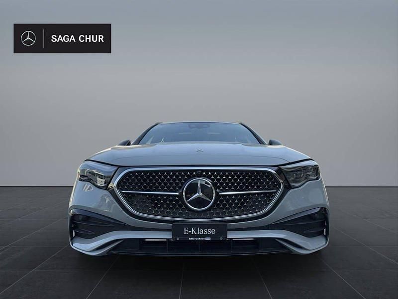 Gebraucht Mercedes E300 AMG line 326 PS (239 kW) 2024 Kombi