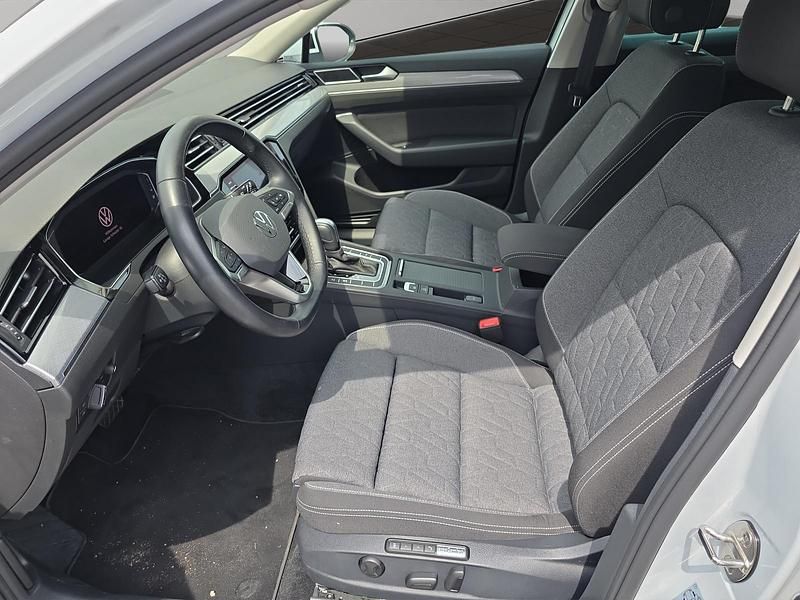 Gebraucht VW Passat Business 150 PS (110 kW) 2024 Weiss Kombi