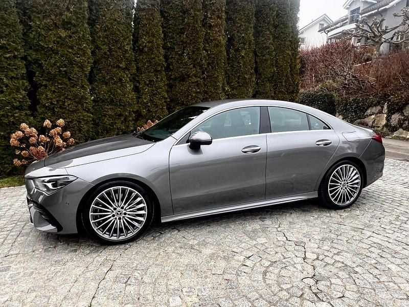 Gebraucht Mercedes CLA250e 224 PS (164 kW) 2024 Limousine