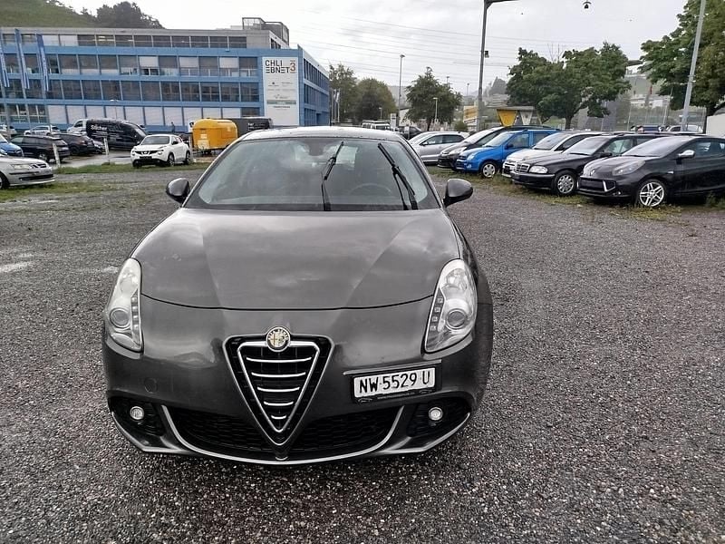 Gebraucht 2012 Alfa Romeo Giulietta Distinctive Kleinwagen | CHF 2’990 (Superpreis) - Bild 1/4