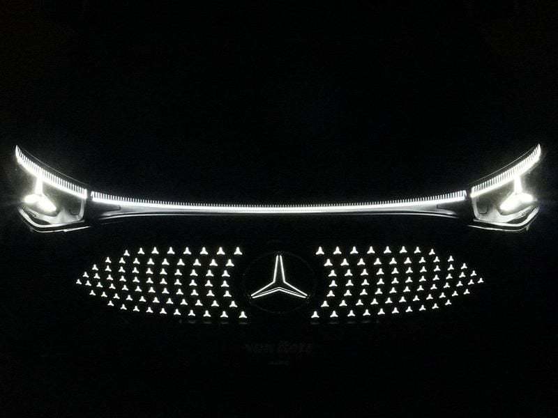 Neu Mercedes CLA 250+ AMG line 200 kW (272 PS) 2026 Weiss Limousine