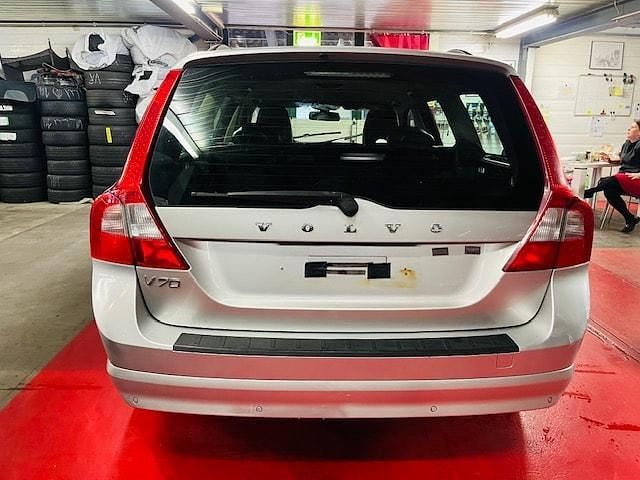 Gebraucht Volvo V70 Momentum 136 PS (100 kW) 2008 Kombi