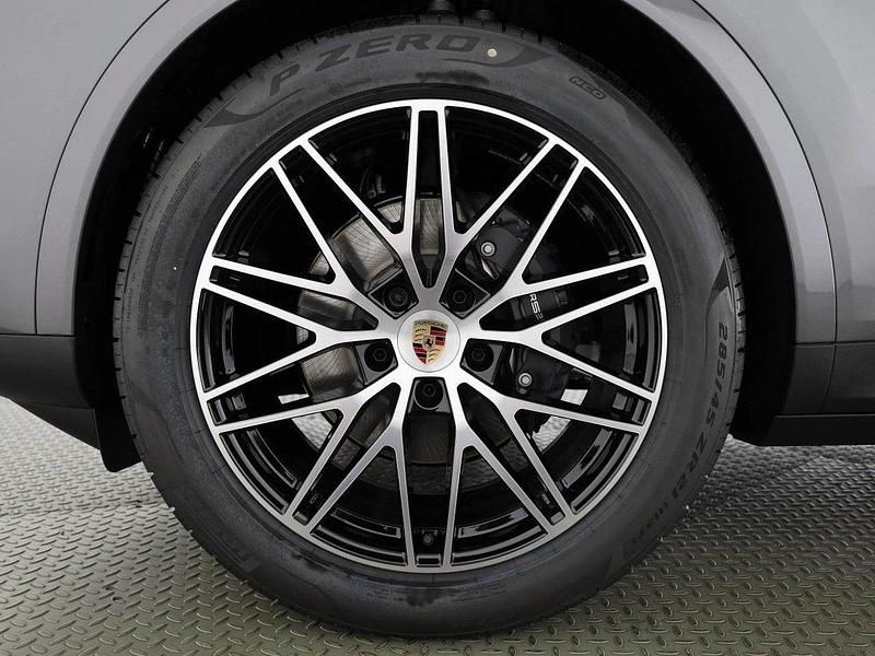 Gebraucht Porsche Cayenne 353 PS (259 kW) 2025 SUV