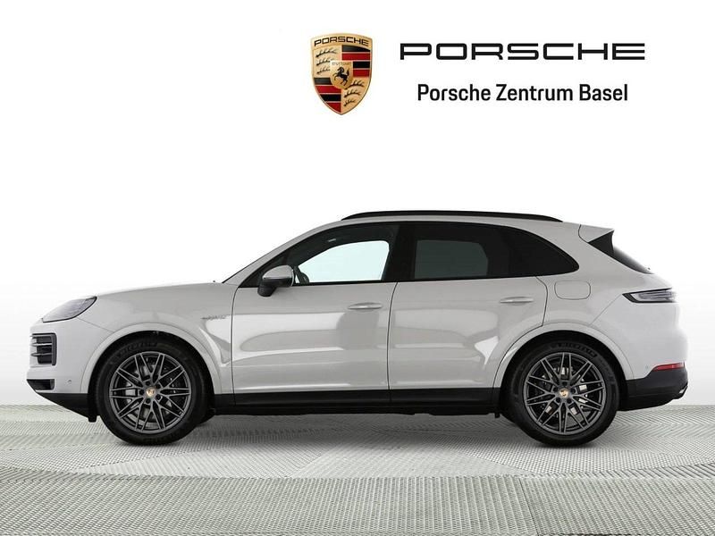 Gebraucht Porsche Cayenne 470 PS (345 kW) 2026 Grau SUV