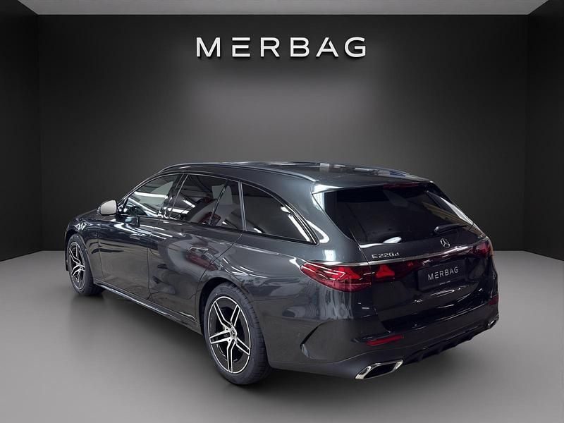 Neu Mercedes E220 197 PS (144 kW) 2026 Grau Kombi