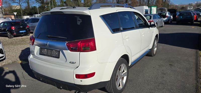Gebraucht Peugeot 4007 156 PS (114 kW) 2010