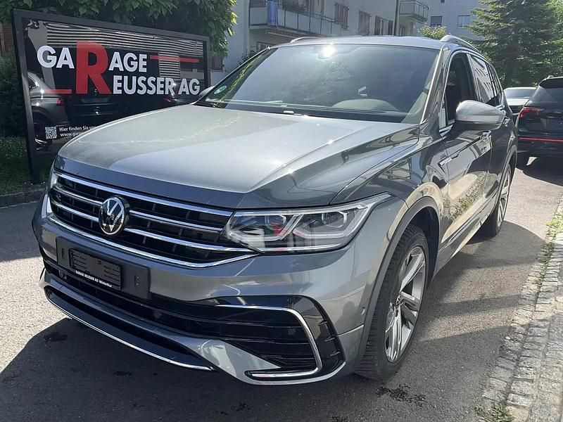 Gray Gebraucht 2025 VW Tiguan Allspace Style SUV | CHF 39’650 - Bild 1/4