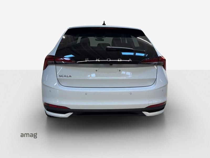 Gebraucht Skoda Scala Selection 116 PS (85 kW) 2025 Moon weiss metallic Kleinwagen