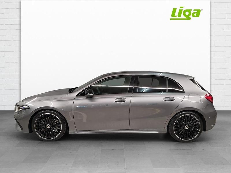 Gebraucht 2025 Mercedes A250 AMG line Limousine | CHF 59’900 - Bild 1/4