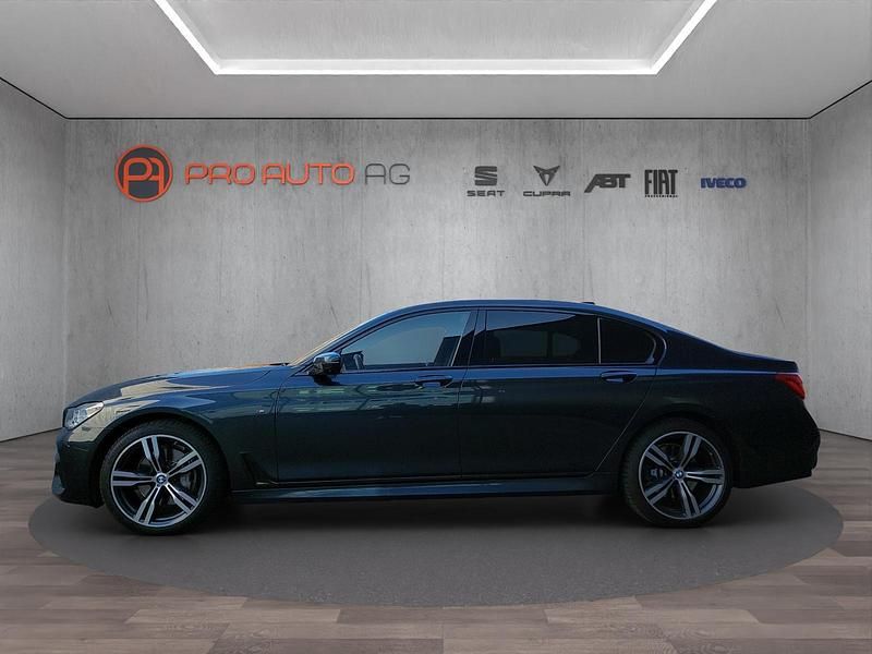 Gebraucht BMW 730L Shadowline 264 PS (194 kW) 2019 Grau Limousine