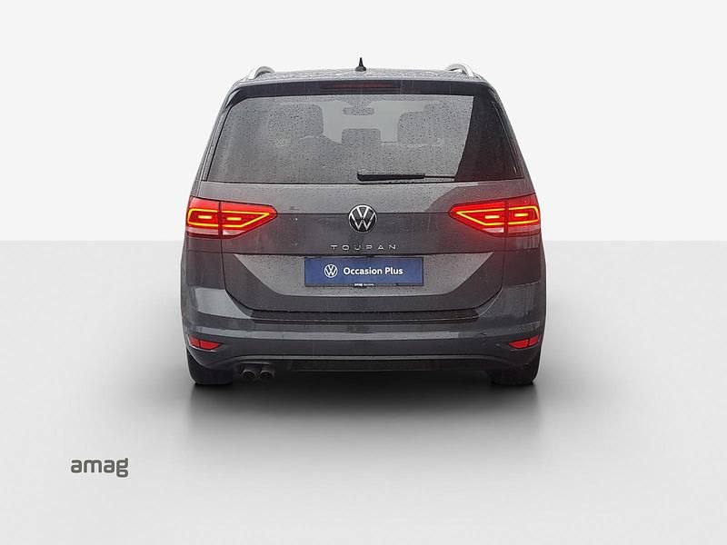 Gebraucht VW Touran Highline 150 PS (110 kW) 2024 Delfingrau metallic Van / Kleinbus