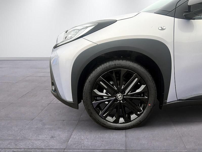 Gebraucht Toyota Aygo X Edition 72 PS (52 kW) 2025 Silber SUV