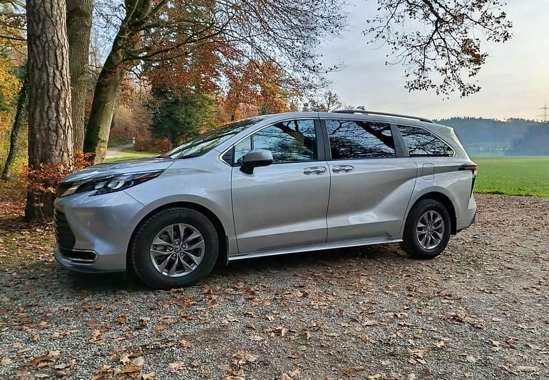 Gebraucht 2024 Toyota Sienna XLE Van / Kleinbus | CHF 60’000 - Bild 1/4