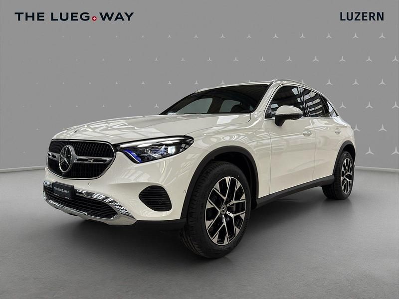 Weiss Neu 2025 Mercedes GLC300e SUV | CHF 78’100 - Bild 1/4