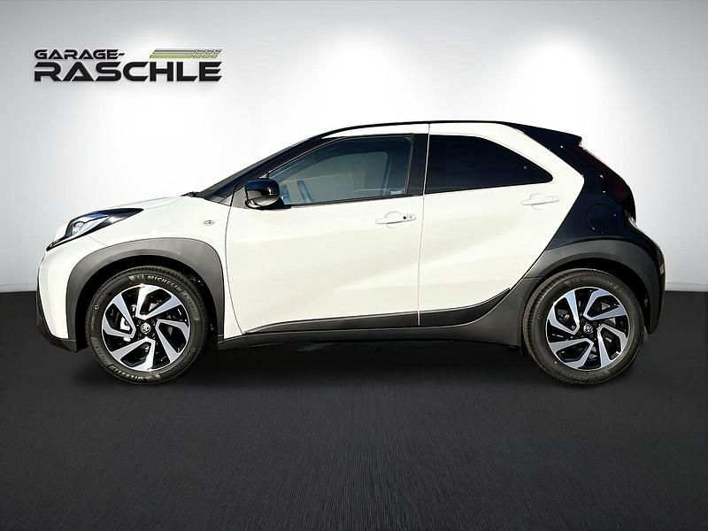 Neu Toyota Aygo X Trend 72 PS (52 kW) 2025 Weiss SUV