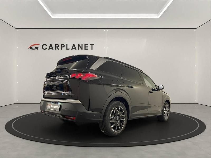 Neu Peugeot 5008 GT 145 PS (106 kW) 2025 Schwarz Van / Kleinbus