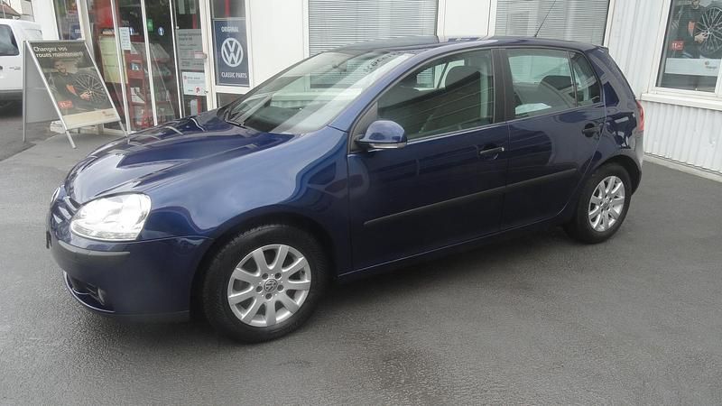 Gebraucht VW Golf Comfortline 150 PS (110 kW) 2006 Blau Limousine