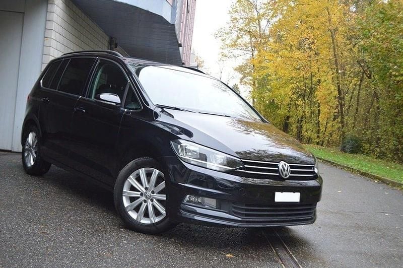 Gebraucht 2016 VW Touran Comfortline Van / Kleinbus | CHF 13’800 (Fairer Preis) - Bild 1/4