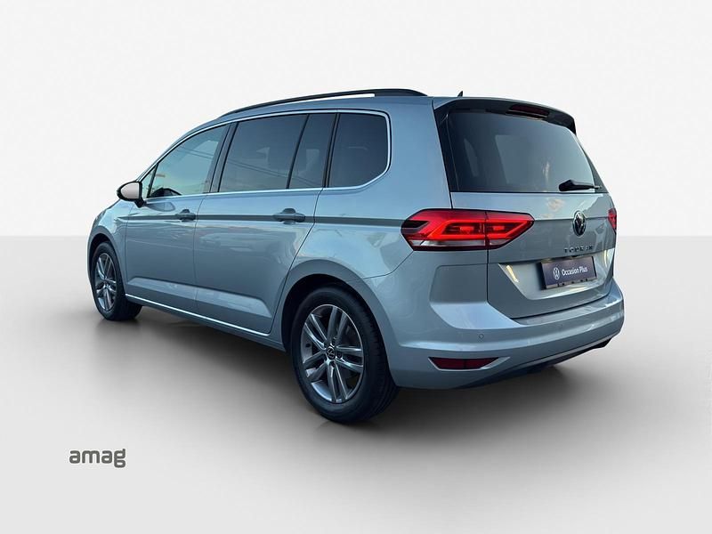 Gebraucht VW Touran United 150 PS (110 kW) 2024 Oyster silver metallic Van / Kleinbus