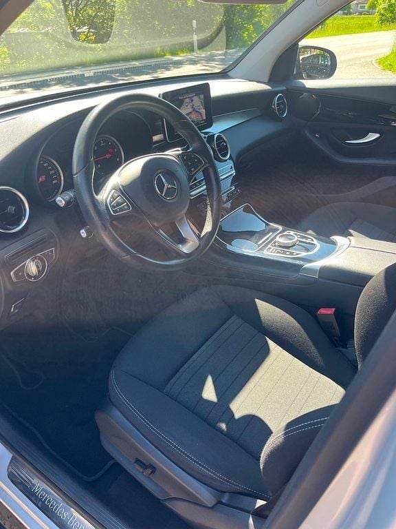 Gebraucht Mercedes GLC250 204 PS (150 kW) 2016 Limousine