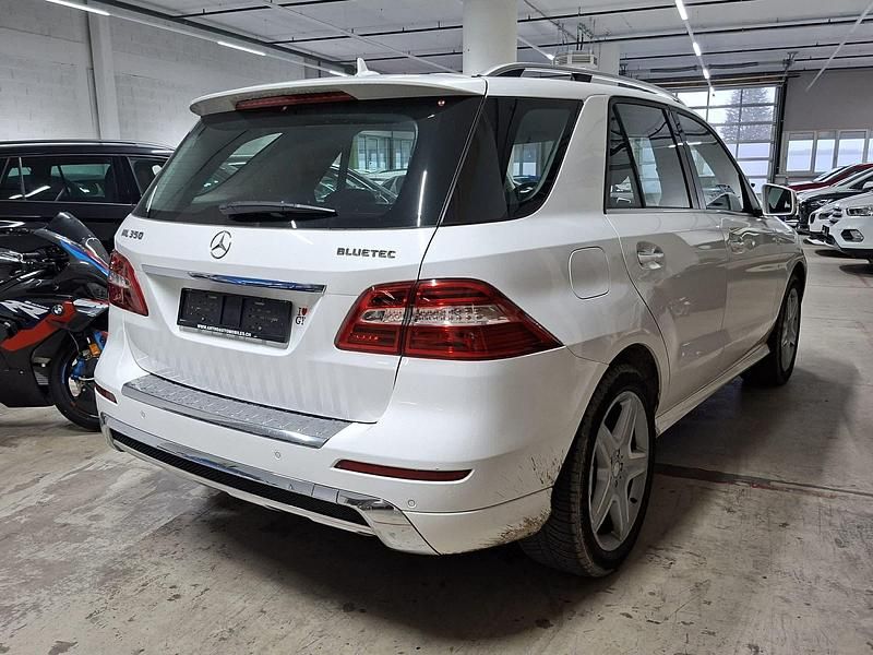 Gebraucht Mercedes ML350 Executive 258 PS (189 kW) 2015 SUV