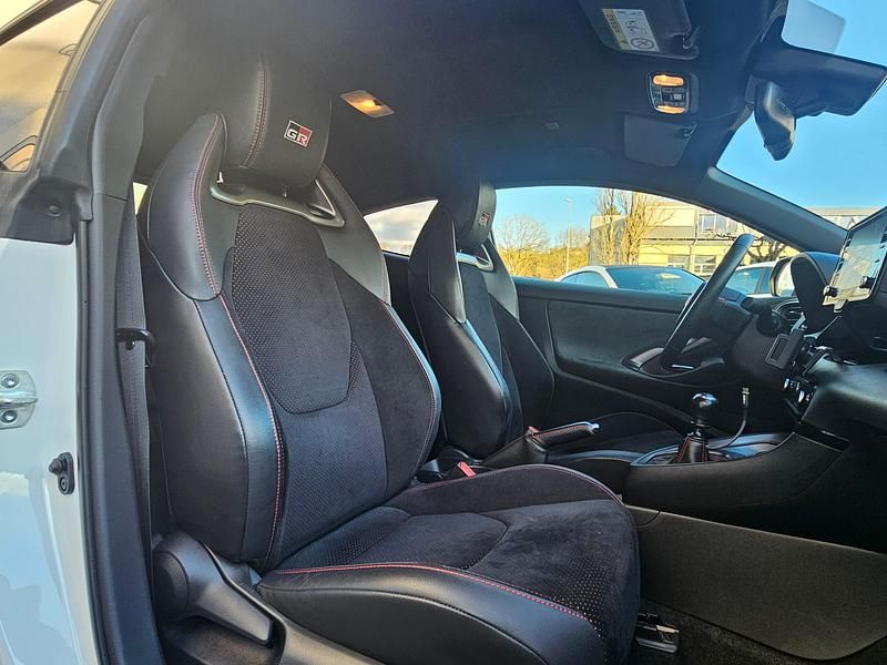 Gebraucht Toyota Yaris Sport 261 PS (191 kW) 2021 Kleinwagen