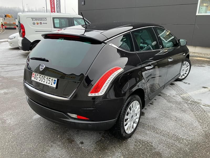 Gebraucht Lancia Delta 140 PS (102 kW) 2011 Kleinwagen